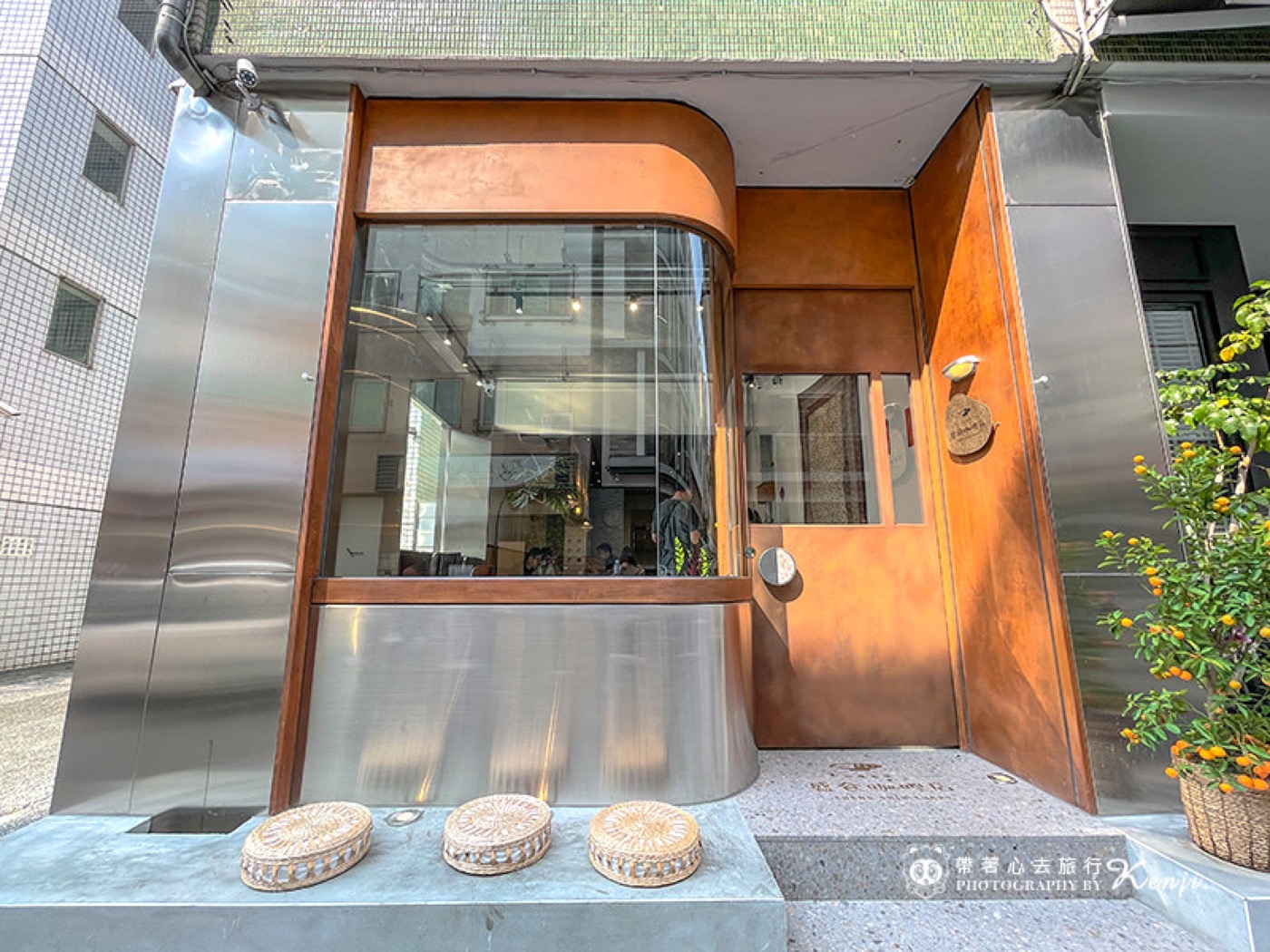 盛食咖哩勤美店門口
